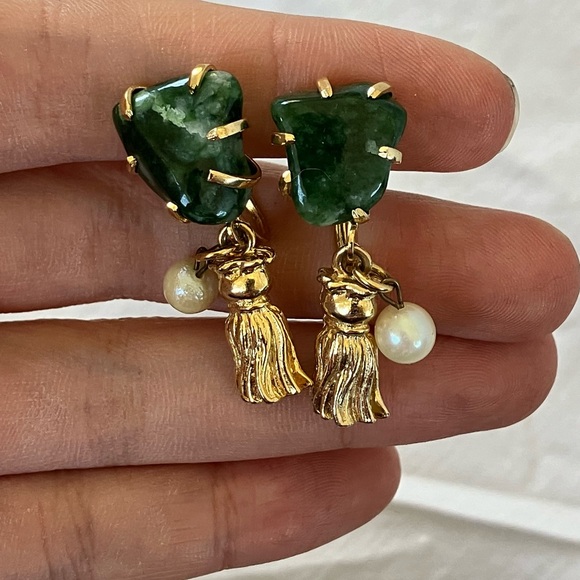 Vintage Green Stone Clip On Earrings - Picture 1 of 5